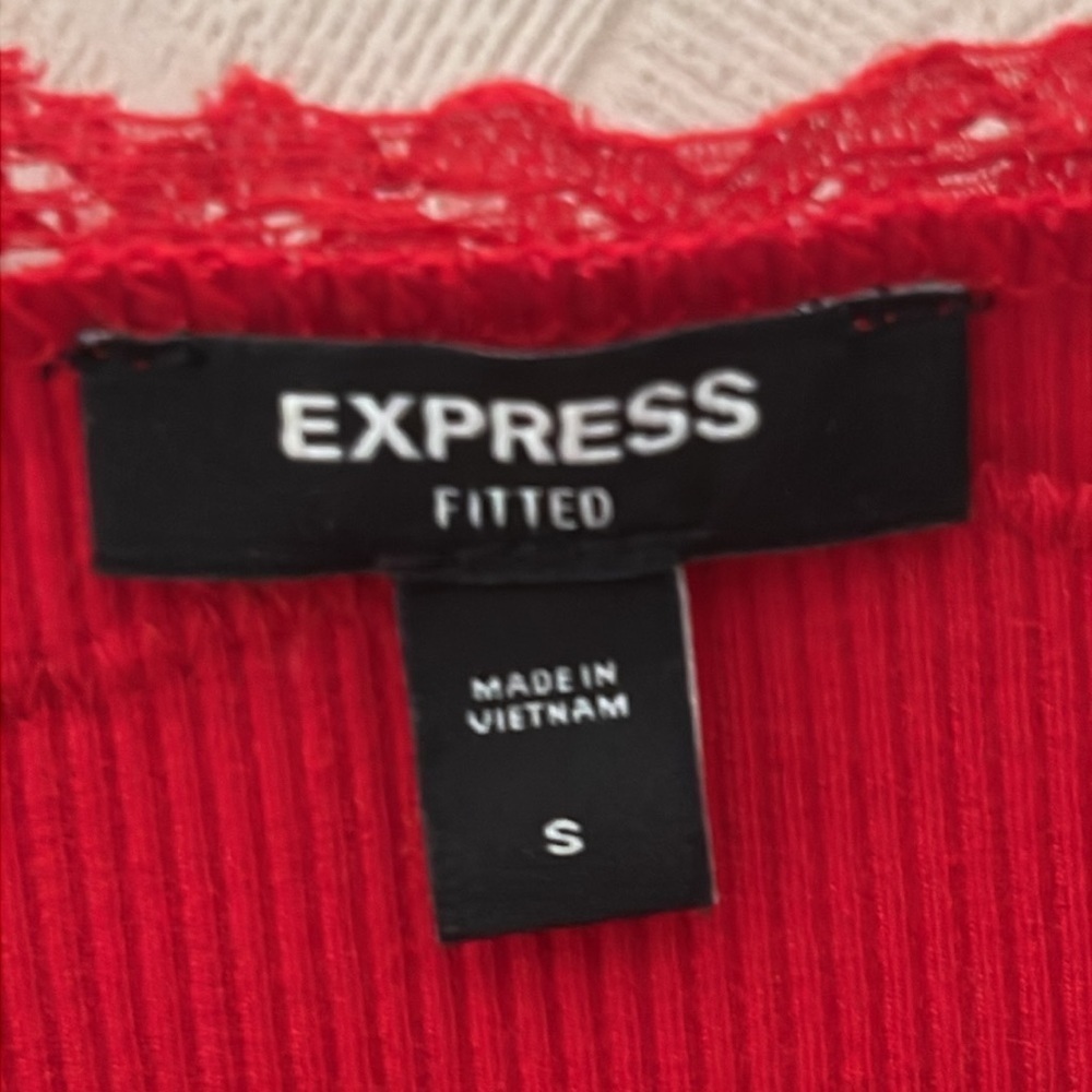 ❤️ 🆕 EXPRESS Red Ribbed Fitted Top Size S - Picture 3 of 4